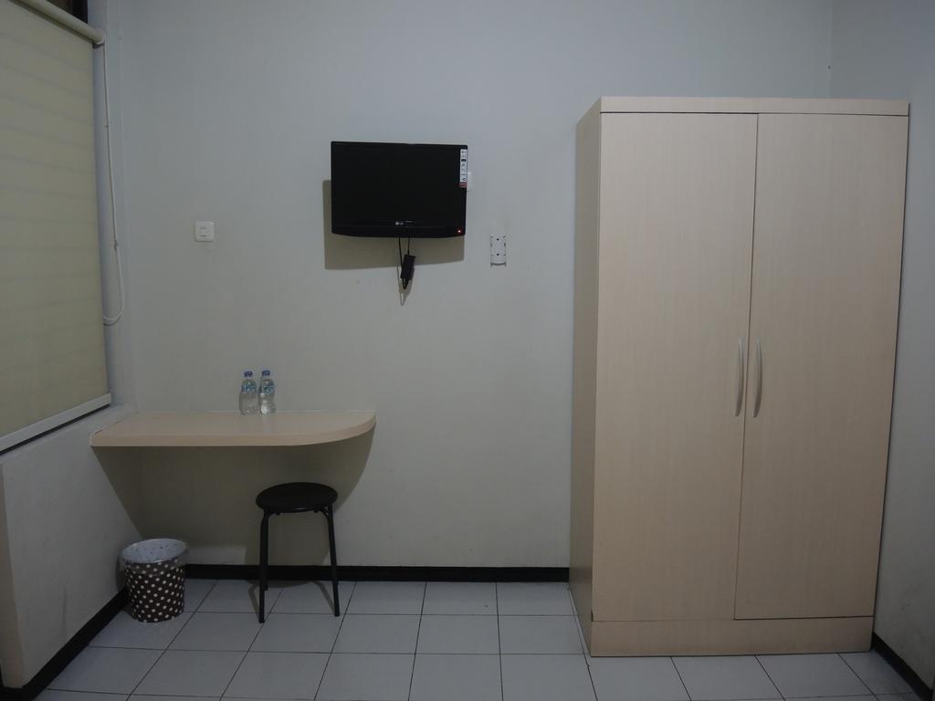 סוראבאיה Swk 95 Hotel חדר תמונה