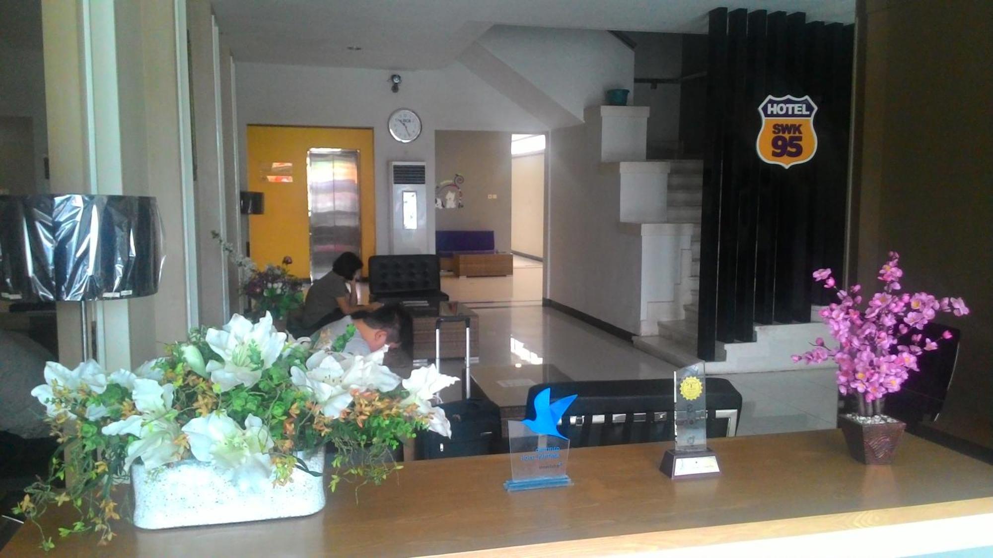 סוראבאיה Swk 95 Hotel מראה חיצוני תמונה