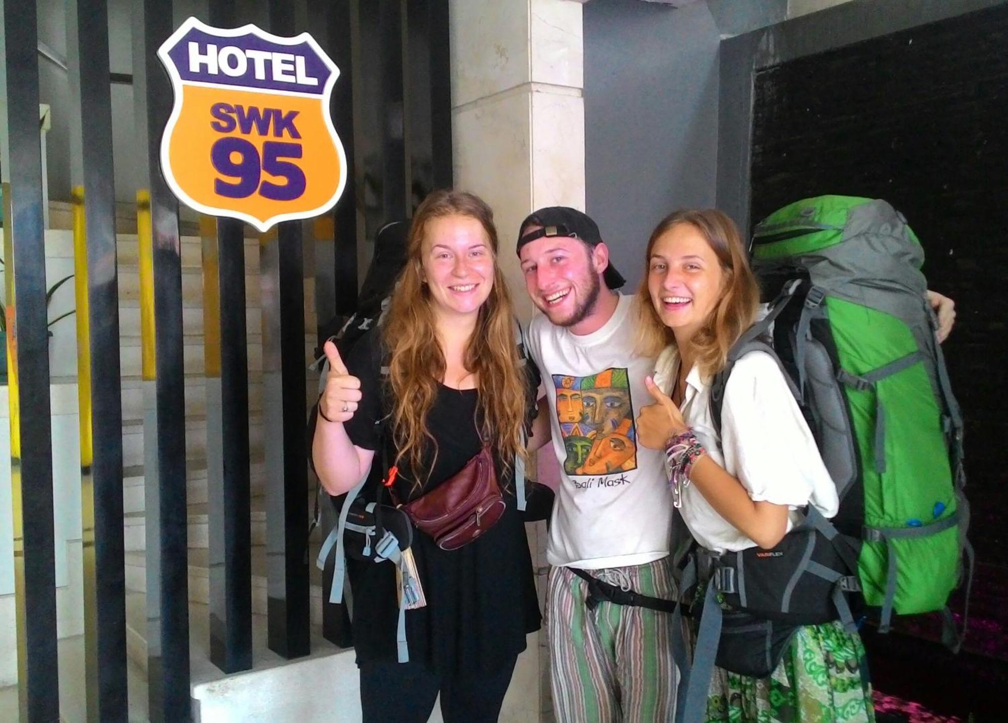 סוראבאיה Swk 95 Hotel מראה חיצוני תמונה