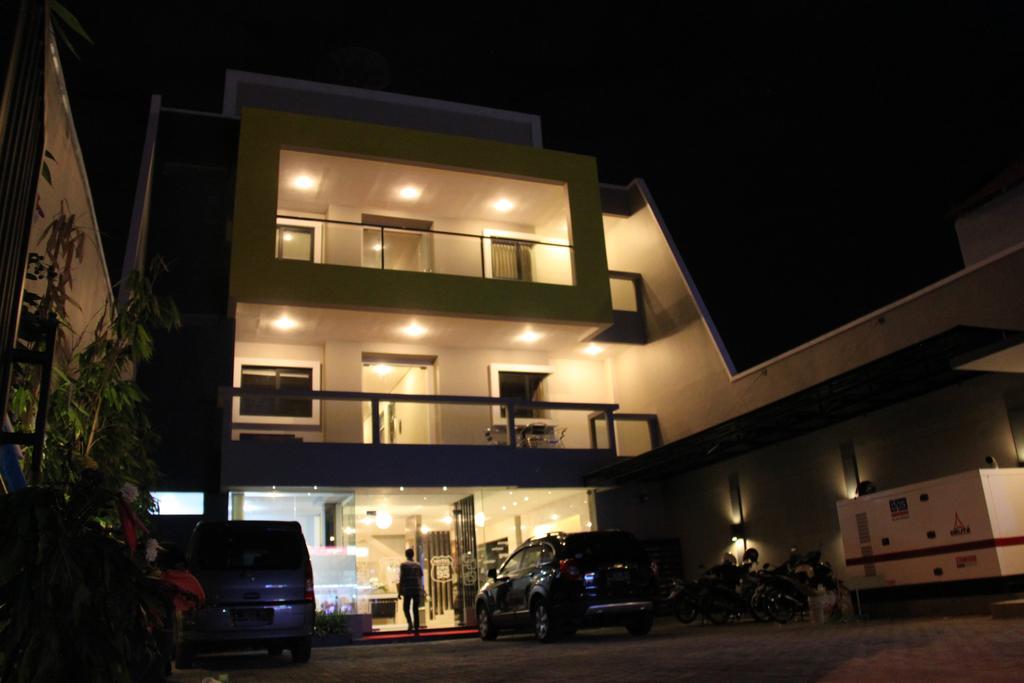 סוראבאיה Swk 95 Hotel מראה חיצוני תמונה